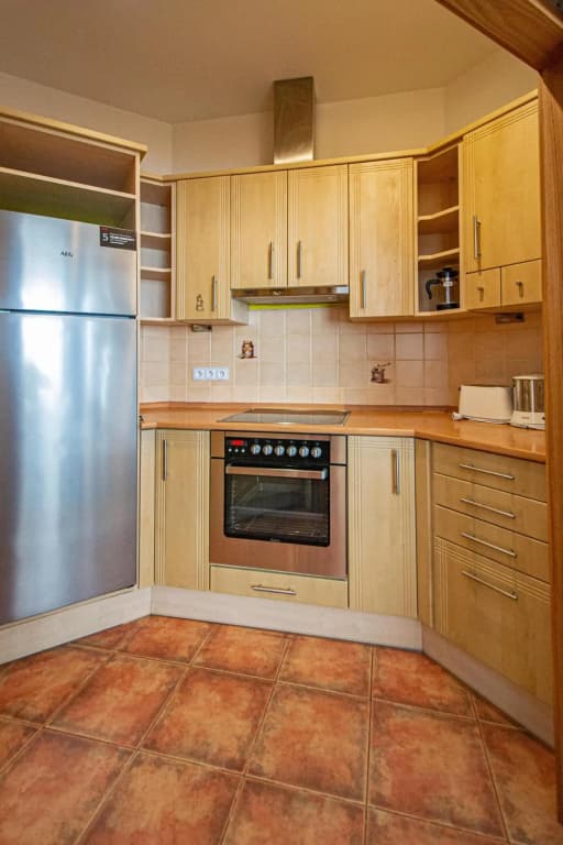 Bright Ruterra Apartment in the Heart of Prague - photo 11