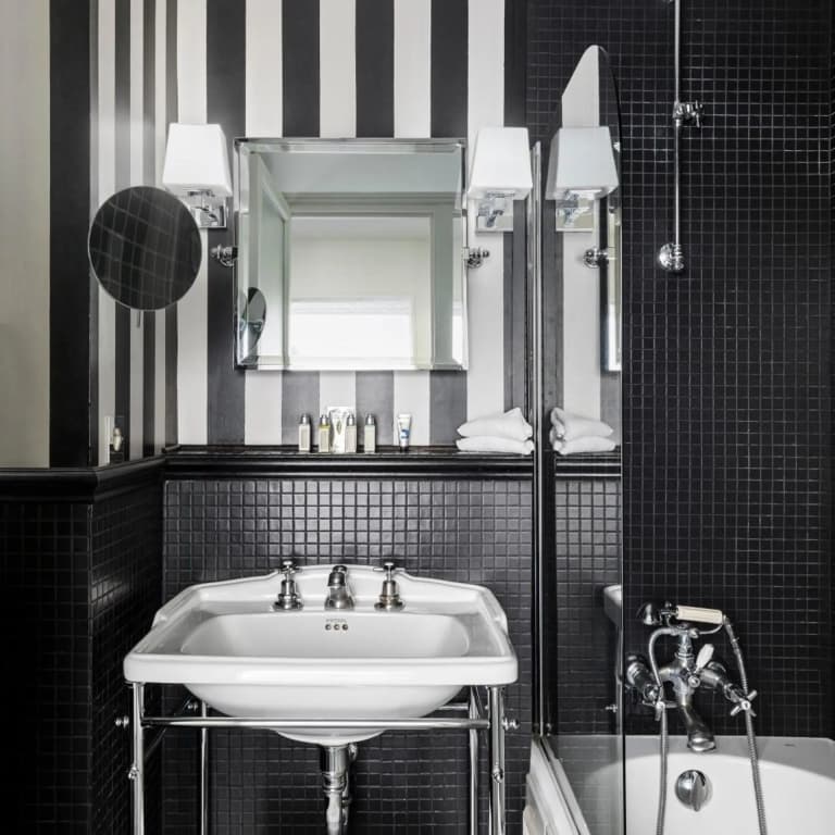 Hotel Verneuil - photo 32