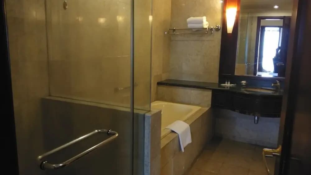 BTH Service Suite At Times Square - photo 9