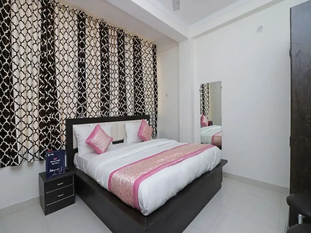 OYO 12738 Hotel Diamond - photo 4