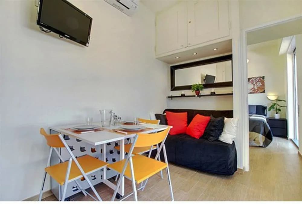 Florentia Suites - photo 4
