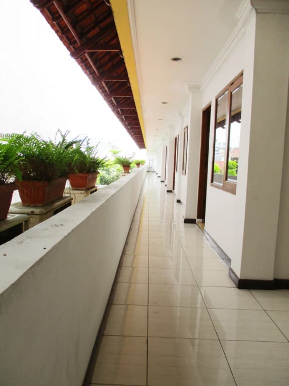 Hotel Maxim Kwitang Jakarta - photo 12