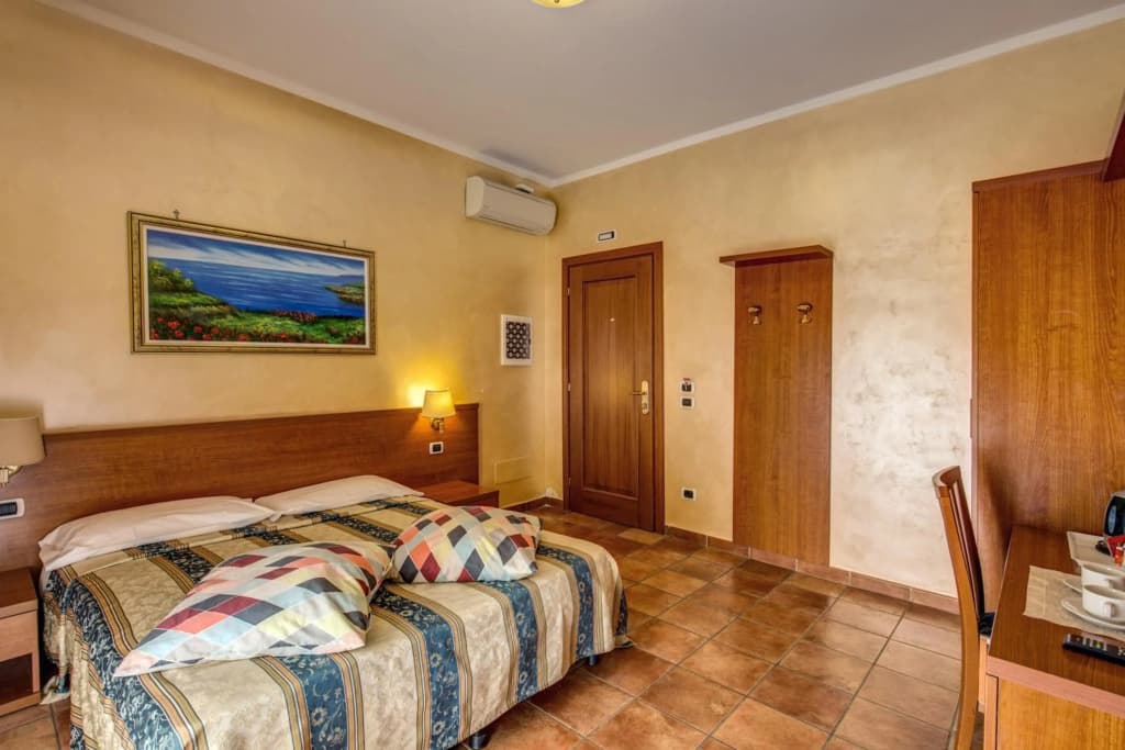 Hotel Maryelen - photo 9
