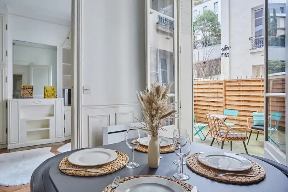 Superb Eiffel Tower Terrace Apartment - photo 9