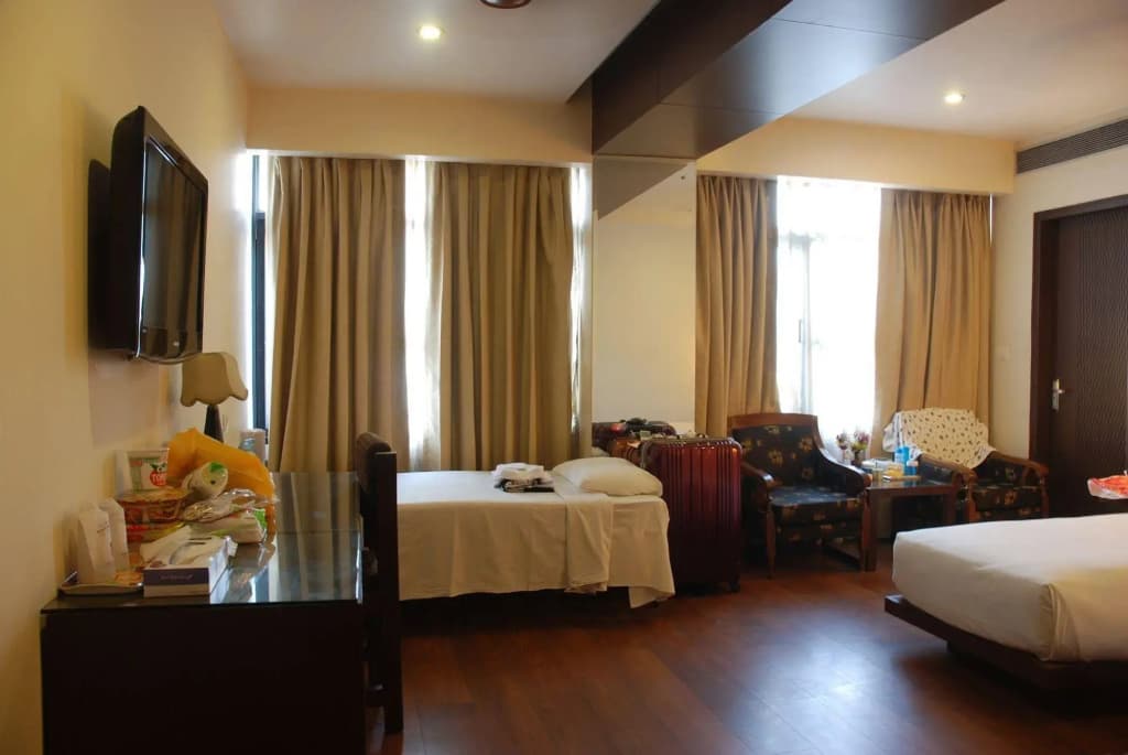 Hotel Metro Heights - photo 5