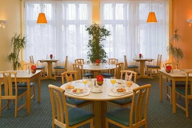 Ibis Budapest Vaci Ut - photo 4