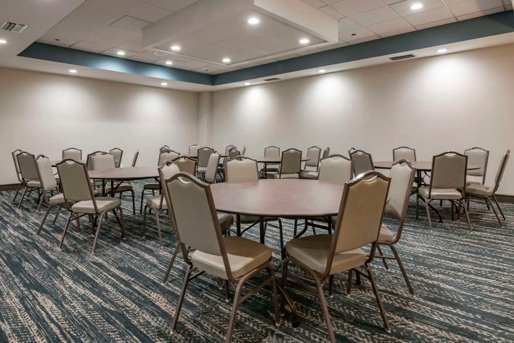 Comfort Inn & Suites Downtown Brickell-Port of Miami - photo 17