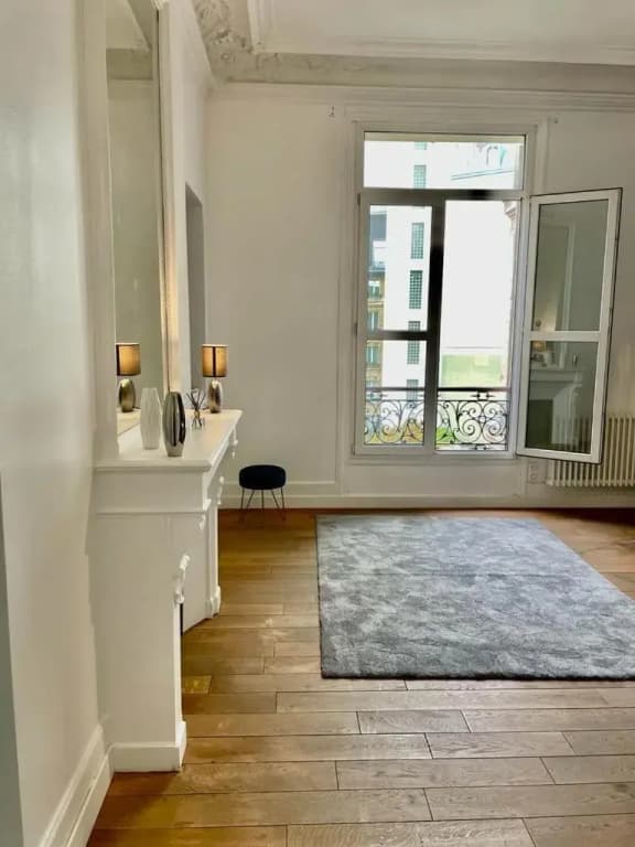 Magnifique flat avec balcon Champs-Elysées. AC - photo 6