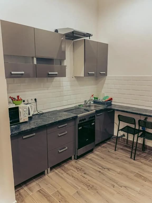 Heroes Square Apartment - photo 14