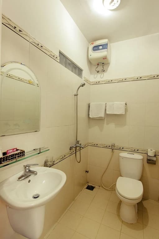Green Moon Beach Hostel - photo 10