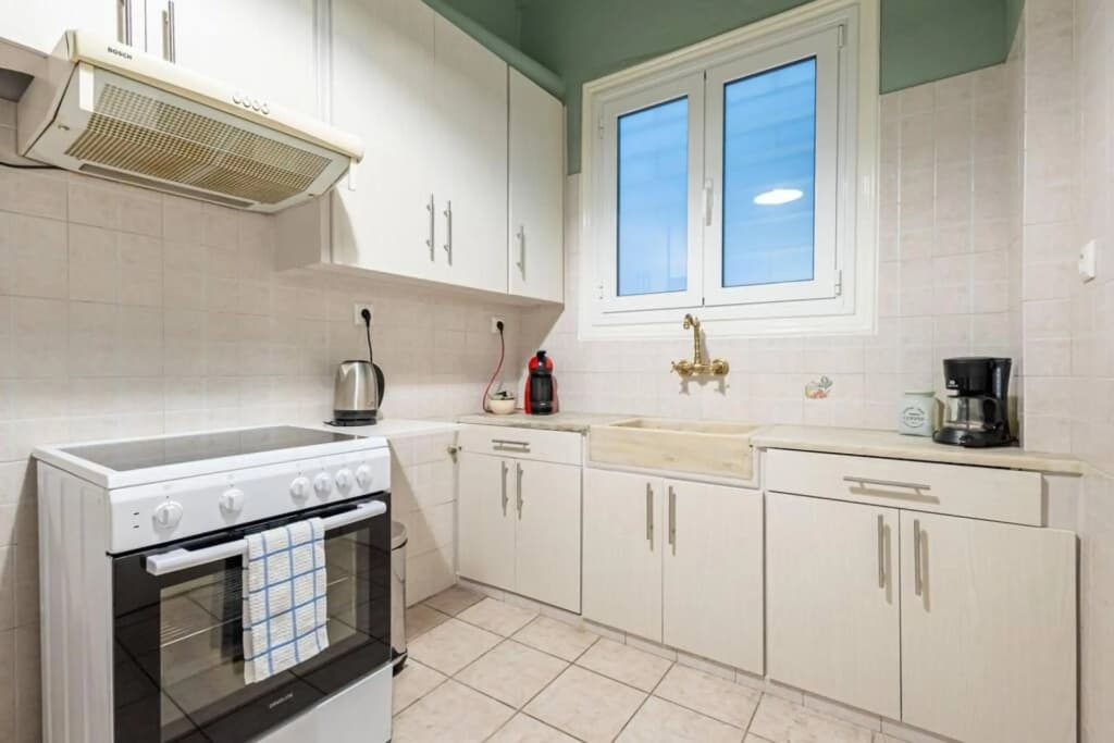 Roubnb 2 Acropolis Apt - photo 8