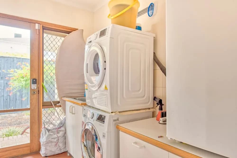 Spacious family home St Kilda - main photo