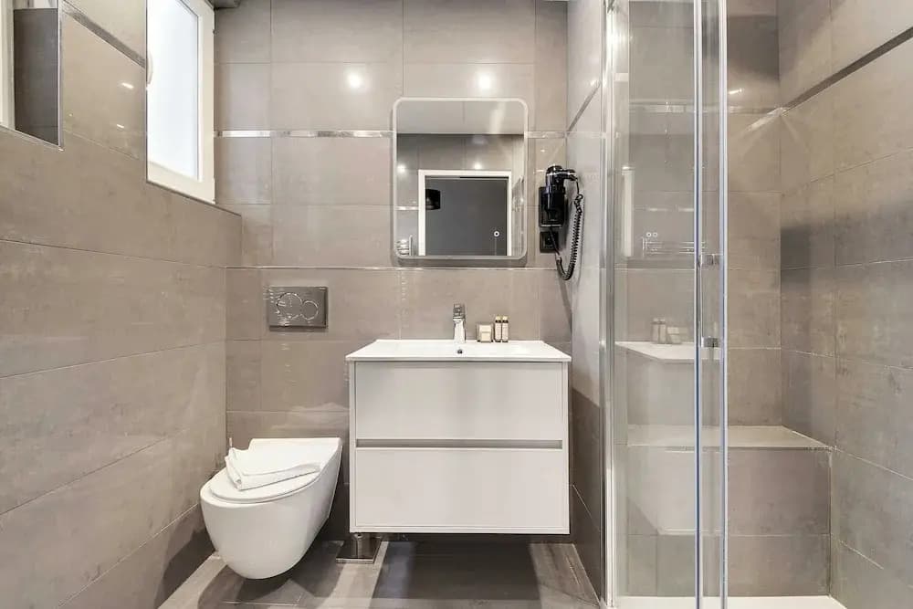 Modern Apartment - 2br/8p - Near Opera Garnier - photo 12