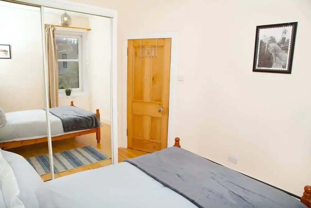 Bright & Quiet Edinburgh Home with Parking - photo 5