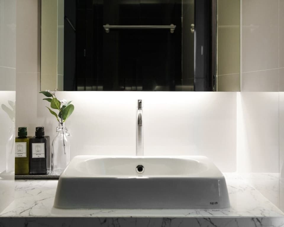 B48 Hotel - photo 6