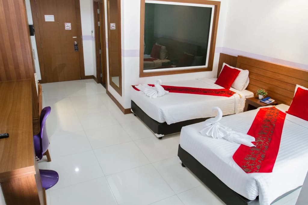 Diamond Crown Hotel Patong - photo 5