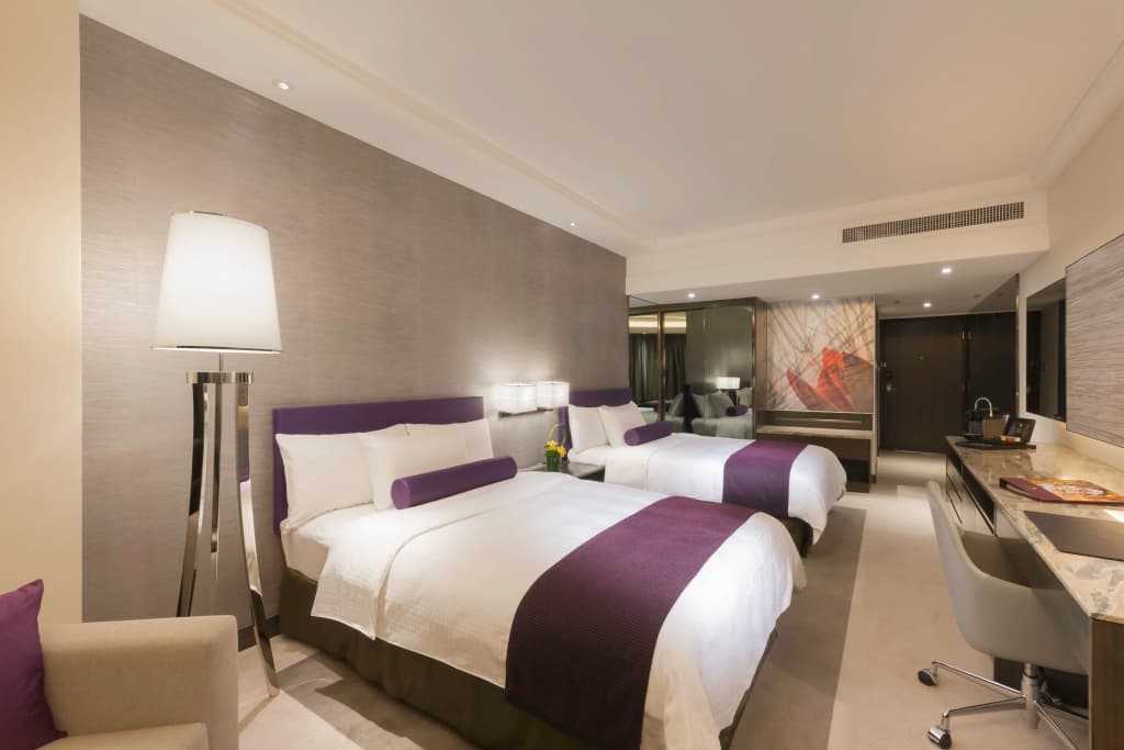 Gateway Hotel - photo 23