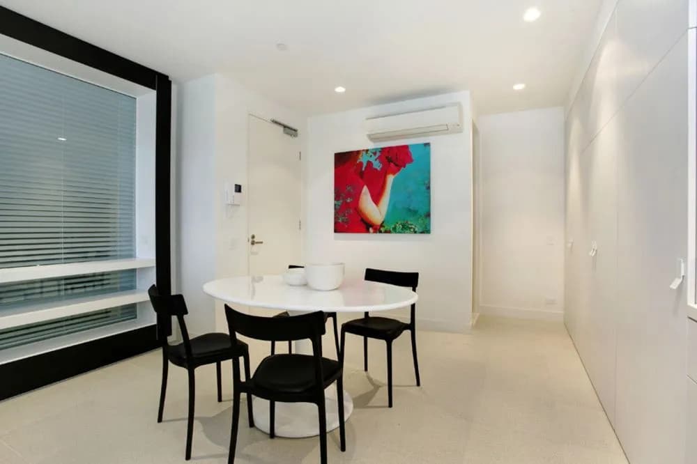 Corporate Keys - Lilli Apartments - photo 5
