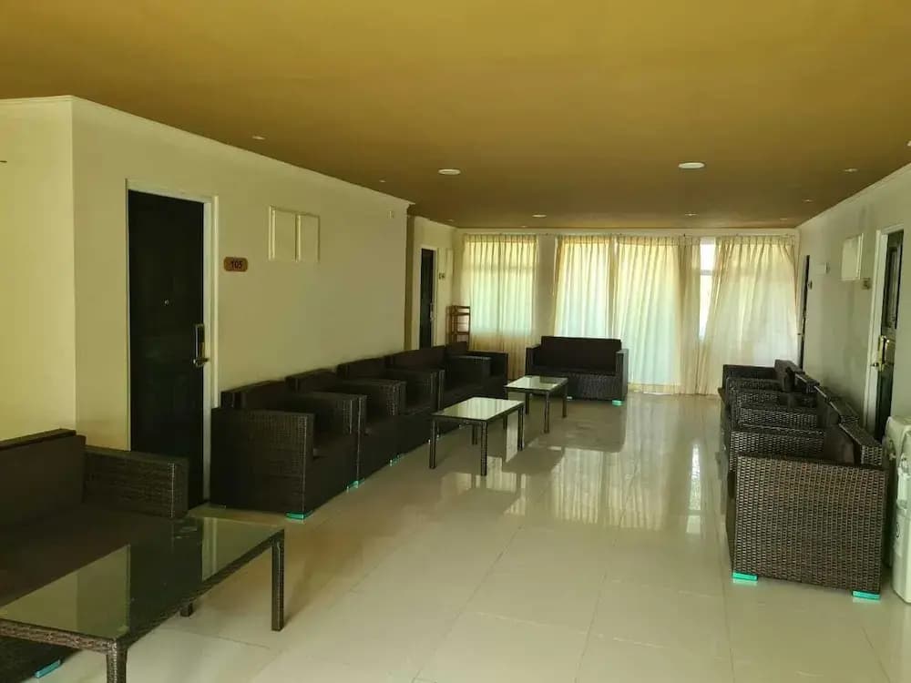 Lagoon Lodge - photo 9