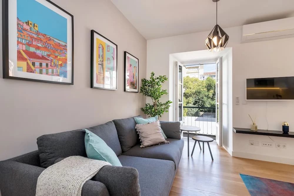 Portuguese Modern Style Flat - photo 2