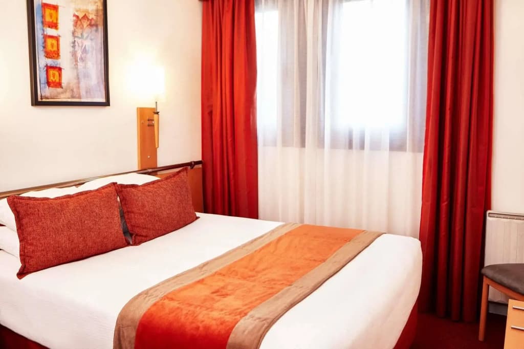 Opera Cadet Hotel - photo 5