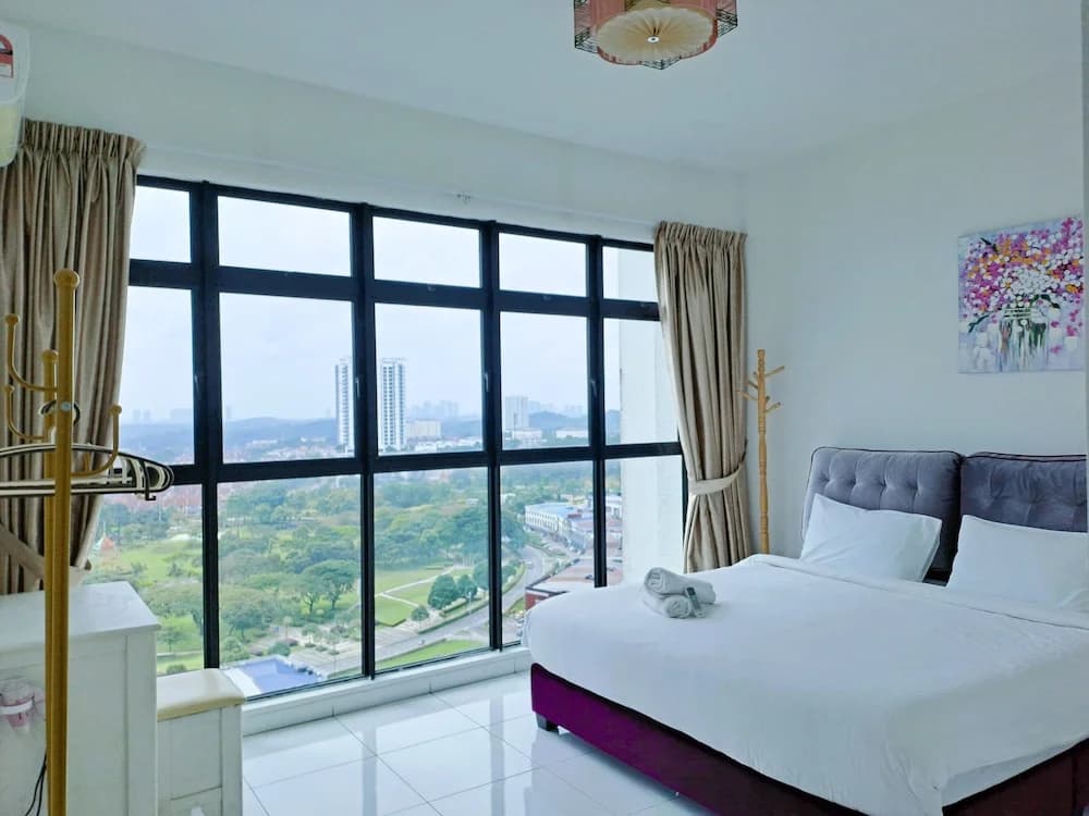 JB Bukit Indah Skyloft Suites - photo 1