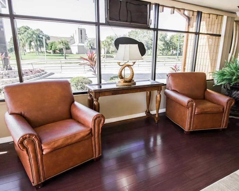 Rodeway Inn Near Florida Mall - photo 7