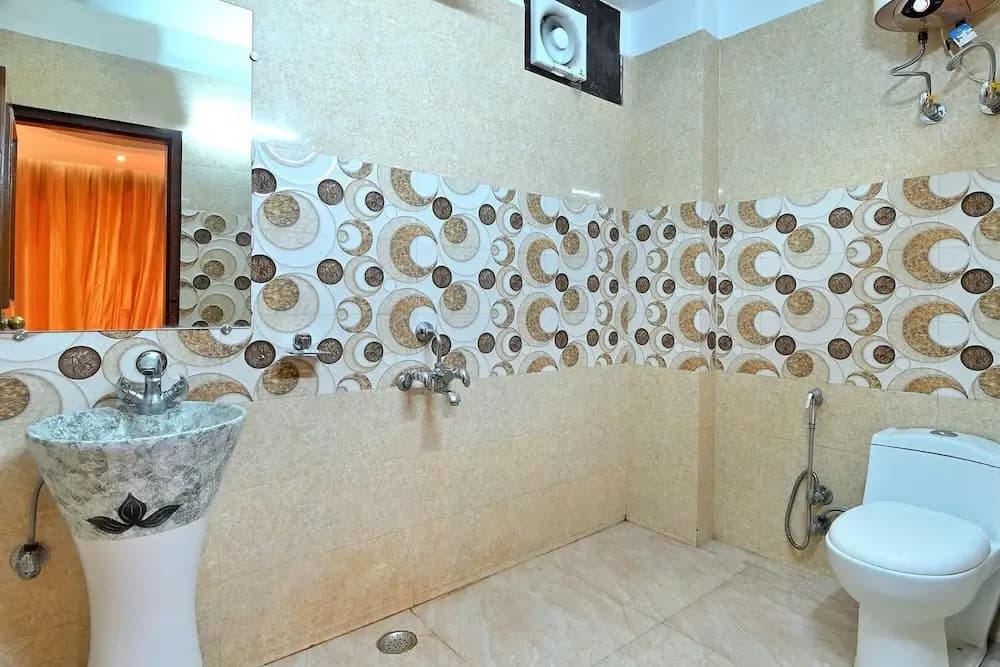 1 BR Guest house in Karol Bagh, New Delhi (6D89), by GuestHouser - photo 8