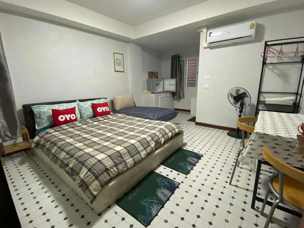 OYO 75396 Look Shine Apartment - photo 2