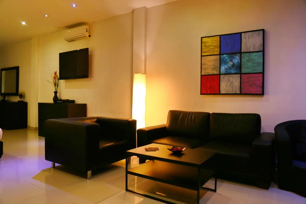 East Suites - photo 15