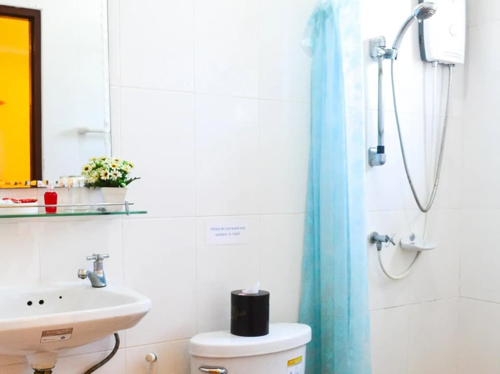 Cozy Guesthouse Phuket - photo 8