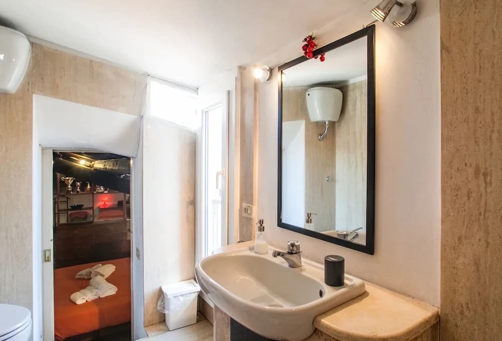 Amazing Apartment With Terrace in Piazza del Fico, Close Piazza Navona - photo 8