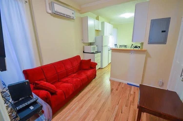 West Side Apartment - photo 7