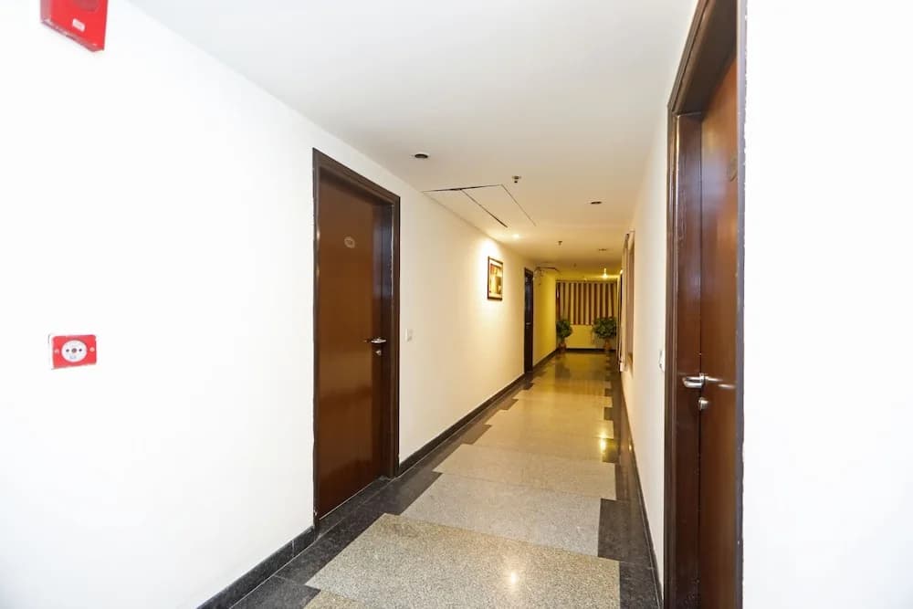 Capital O 445 Impress Hotel - photo 10