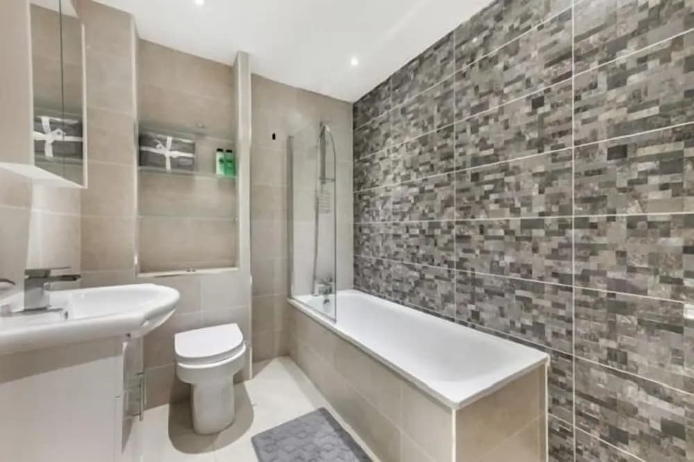Newly Refurbished 1 Bedroom Whitechapel - photo 5