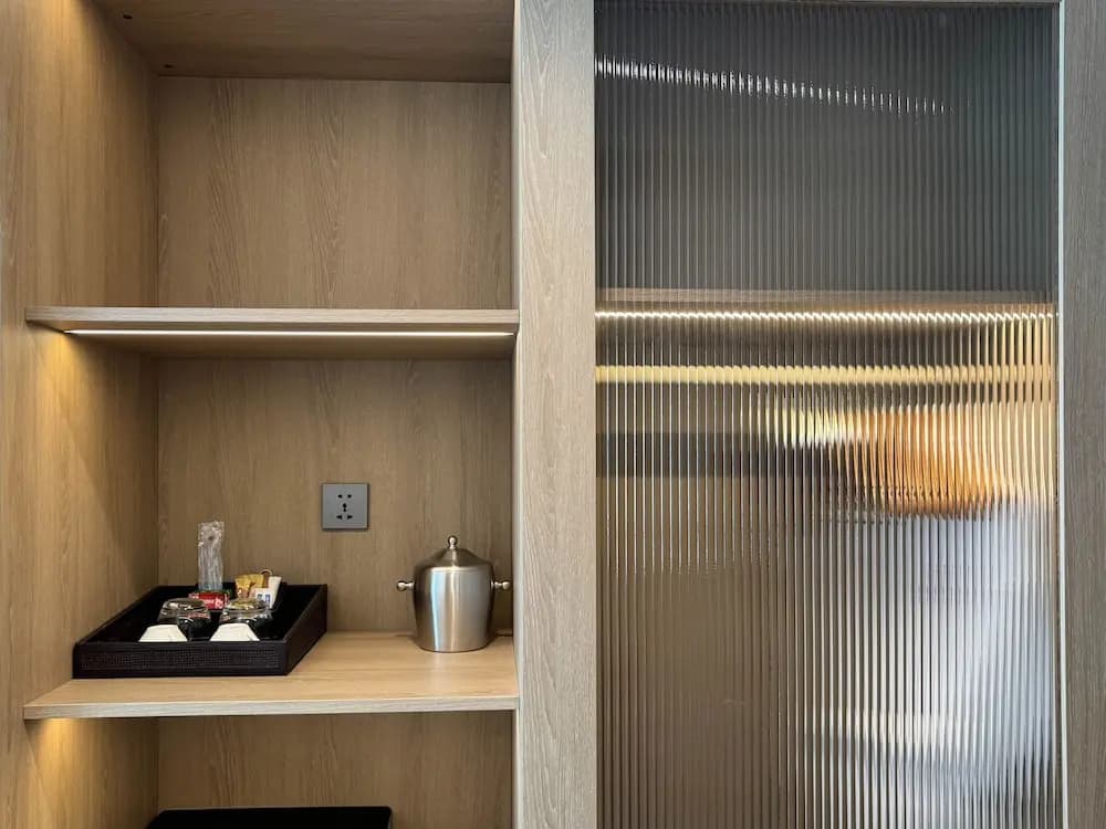Laya Suites & Residences - photo 10