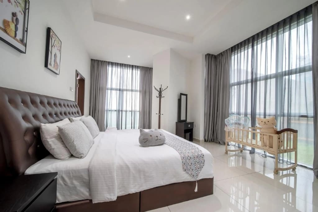 Signature Private Pool 14pax KSL by CCS Home - photo 4
