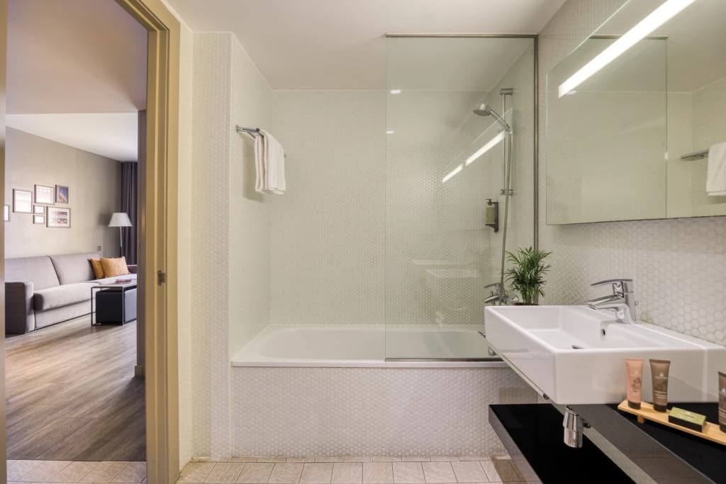 Citadines Ramblas Barcelona - photo 10