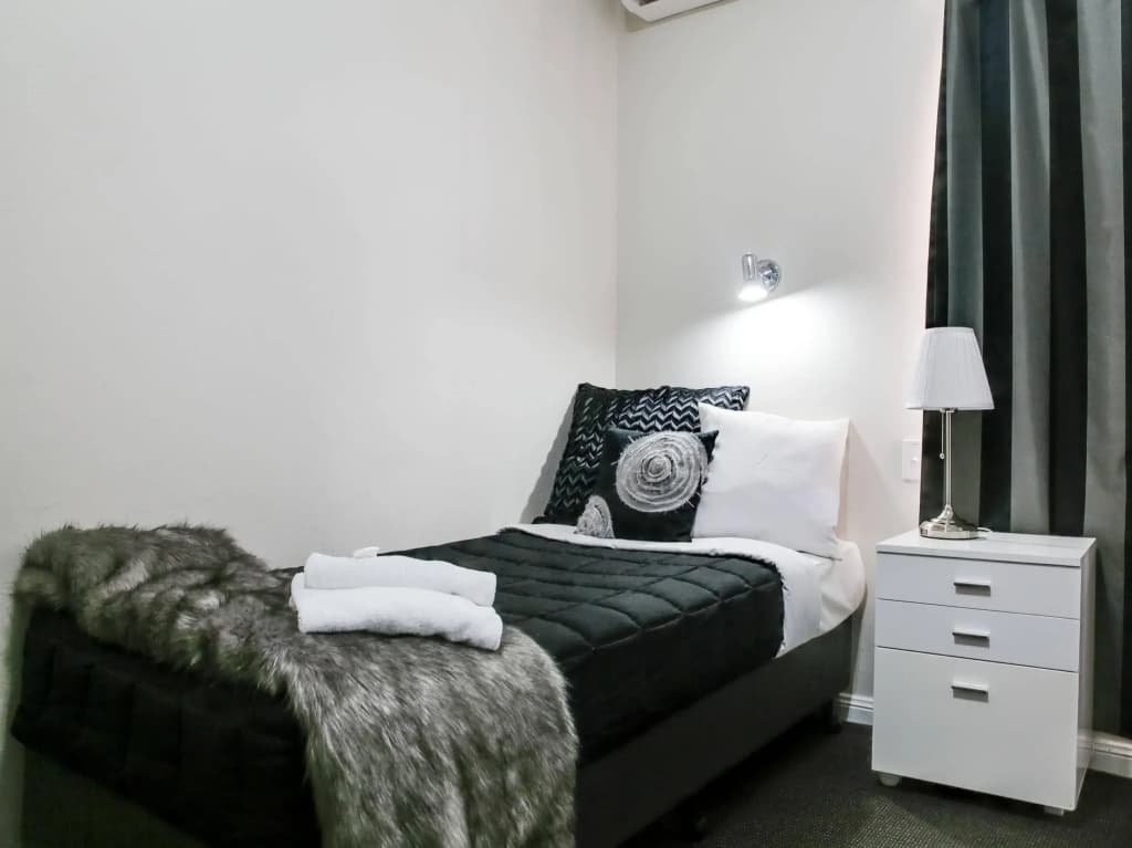 Airport Hotel Sydney - photo 3