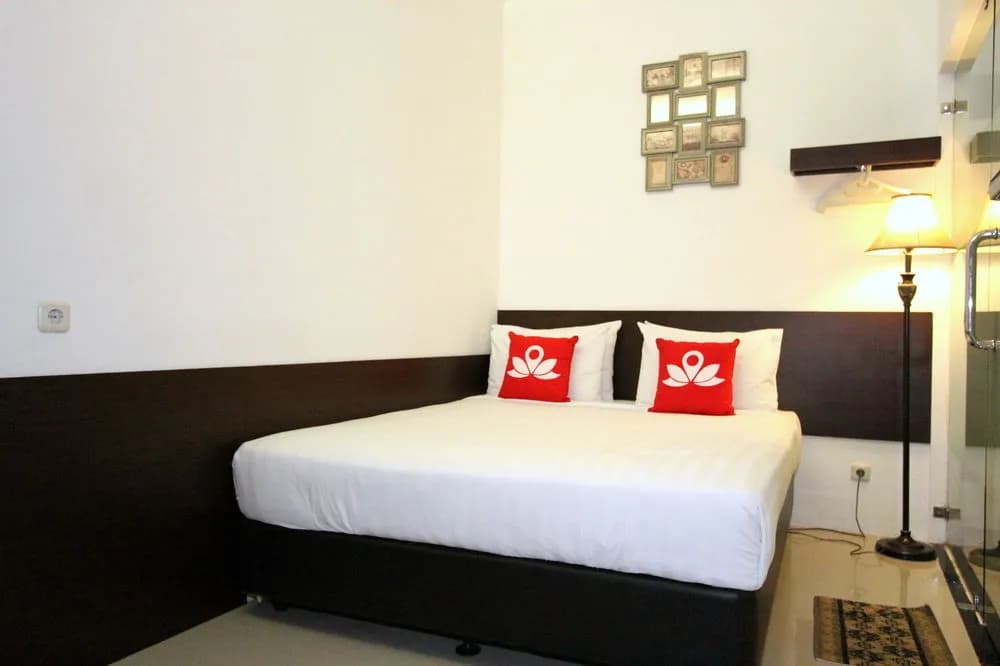 ZEN Rooms Menteng Cikini - photo 3