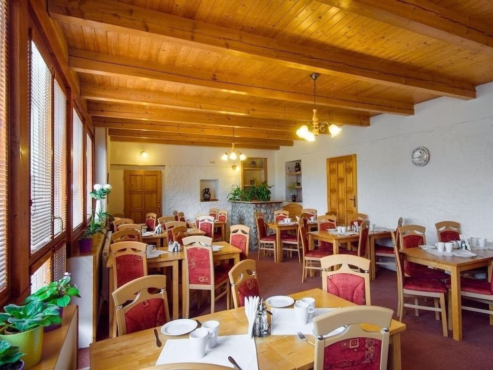 Hotel Bella - photo 23