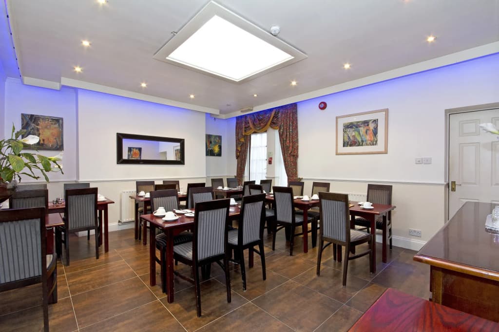 Kingsway Park Hotel at Park Avenue - photo 13