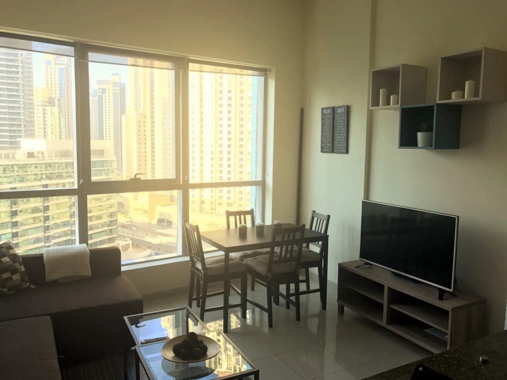 Beautiful Home, Wake Up To Superb Marina Views - photo 4