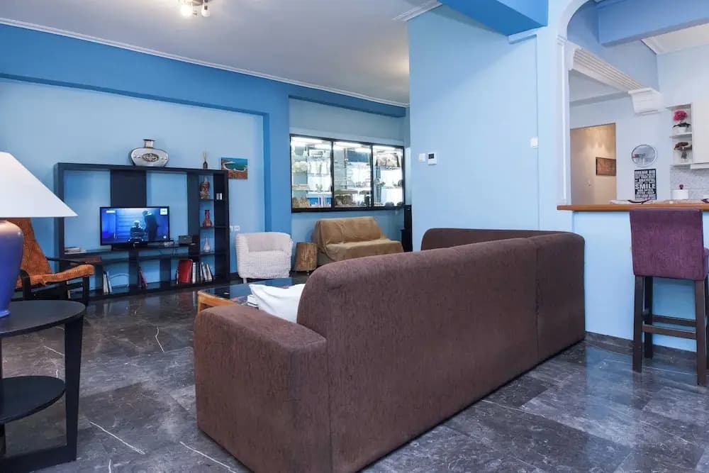 Classic Koukaki Living 2 Bd with Balcony - photo 2