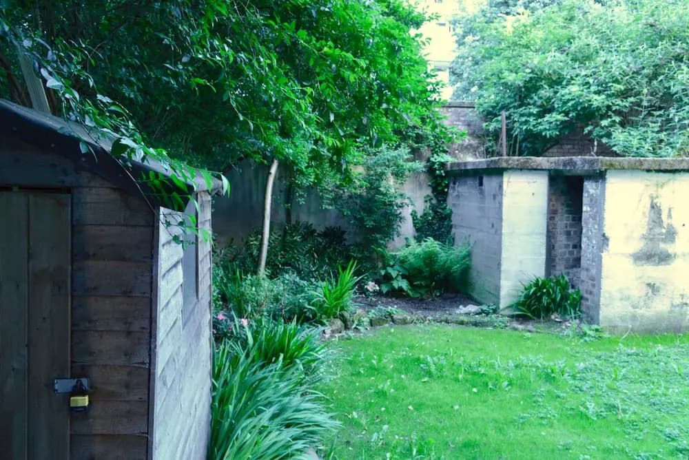 Spacious Leith Flat - photo 8