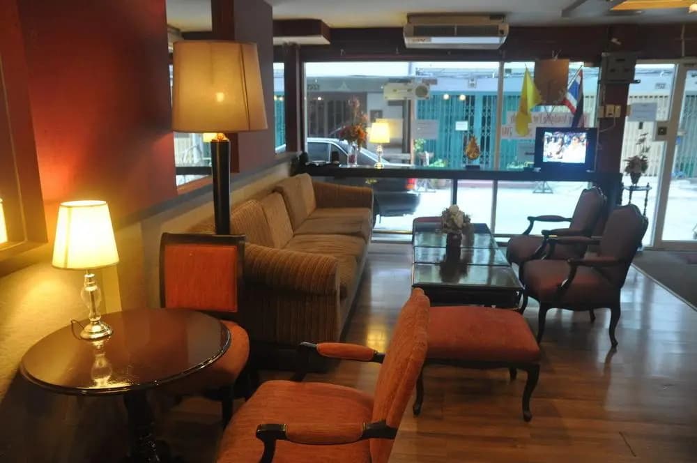 Check Inn Hostel @Phromphong - photo 6