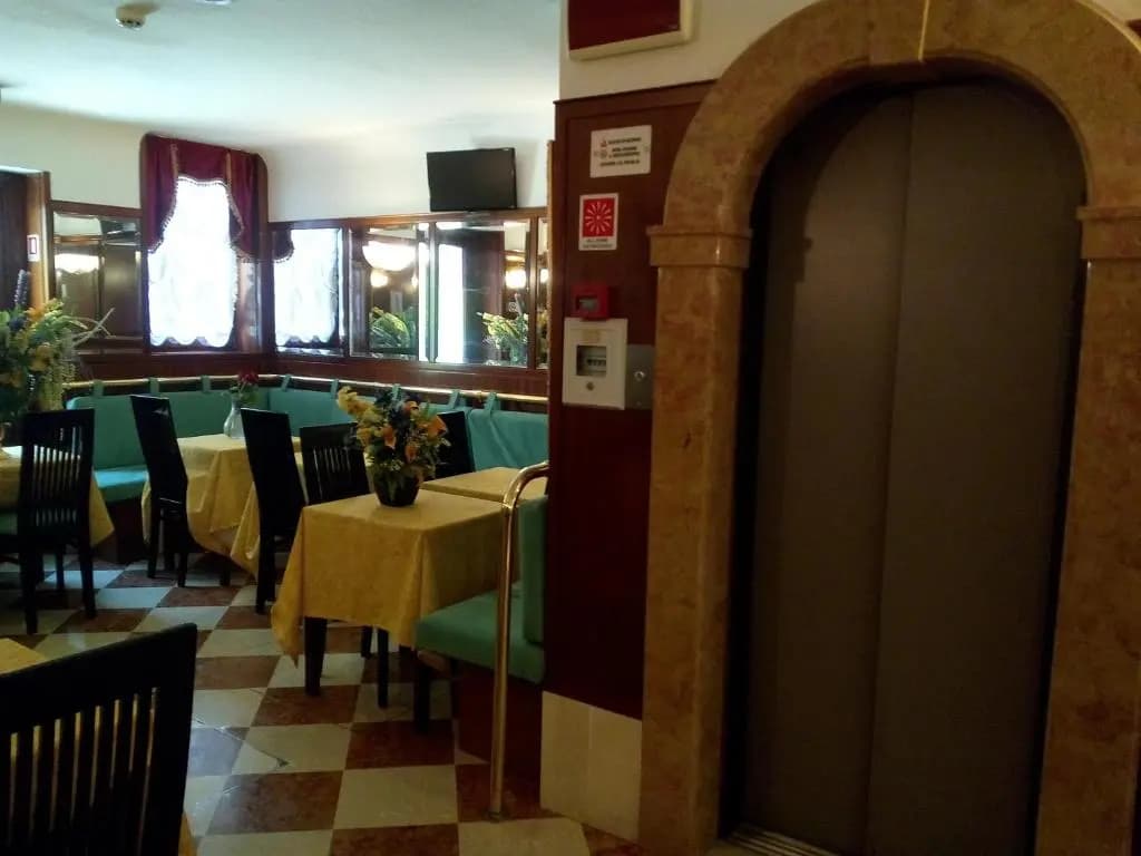 Hotel Diana - photo 19
