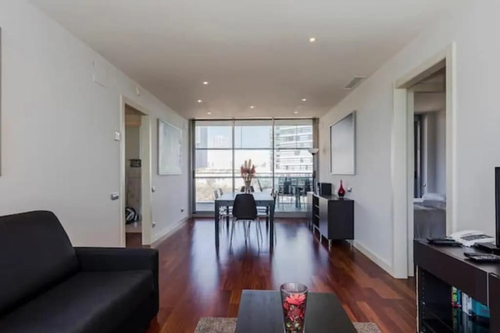 Unique Rentals - Seafront Lux Suite - photo 4