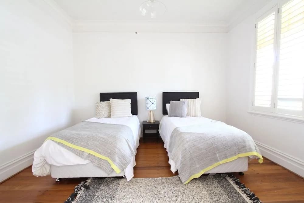 Beautiful Manly Beach House - photo 4