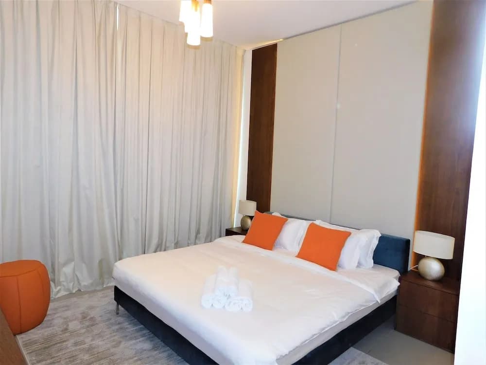 Luton Vacation Homes Royal Bay by Azizi - photo 3
